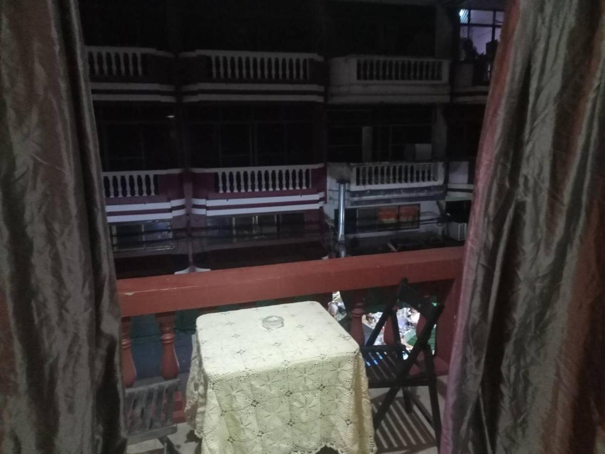 Pluemchai Guesthouse Джомтьен Экстерьер фото