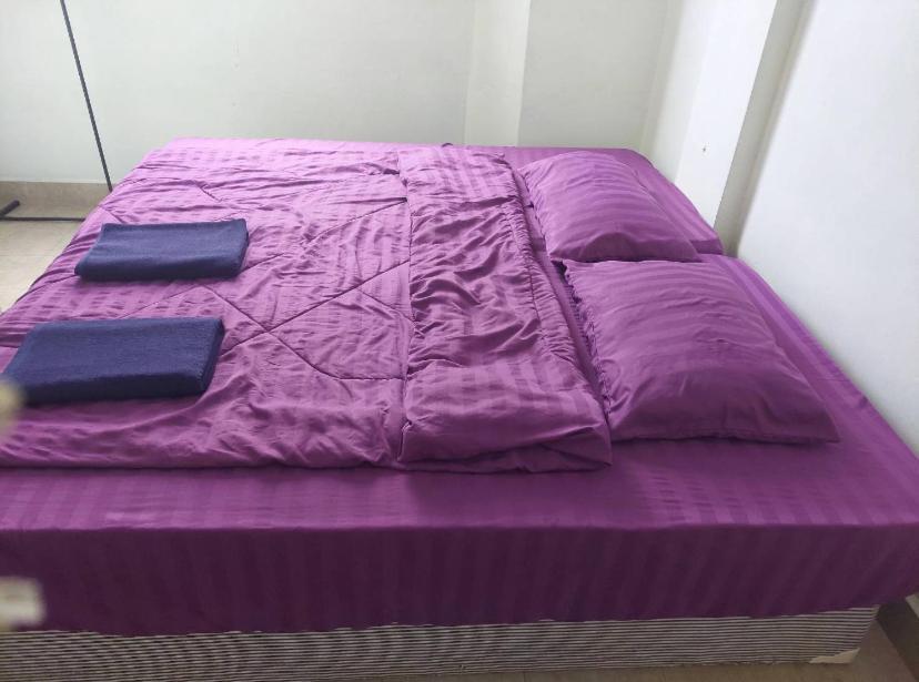 Pluemchai Guesthouse Джомтьен Экстерьер фото
